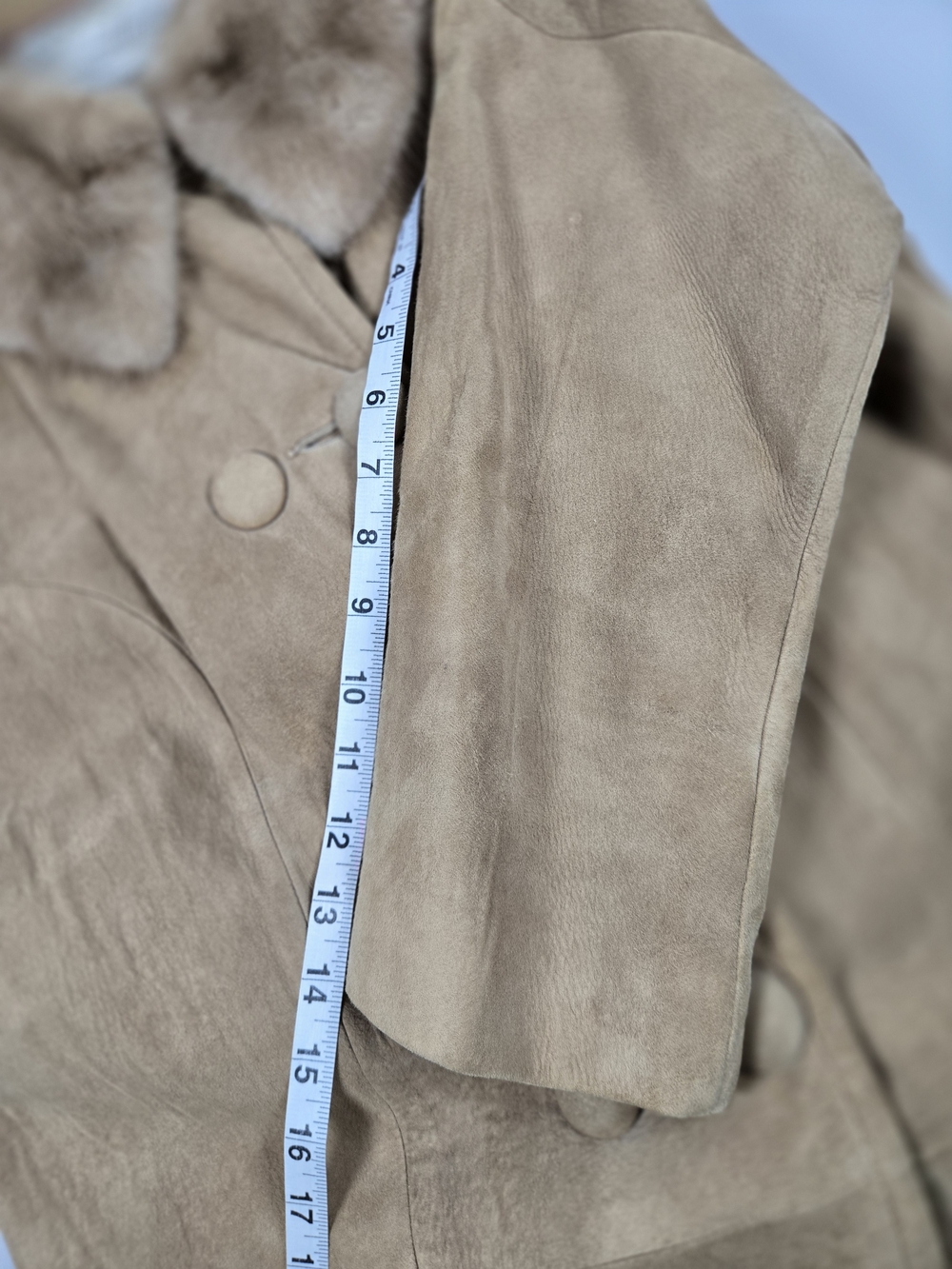 Vintage Tan Suede Trench Coat with Fur Collar - Picture 14 of 14